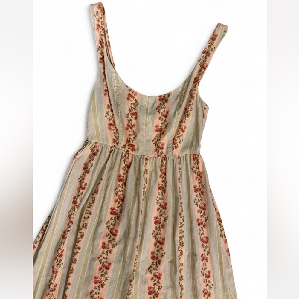 Sold - Picture 3 of 8